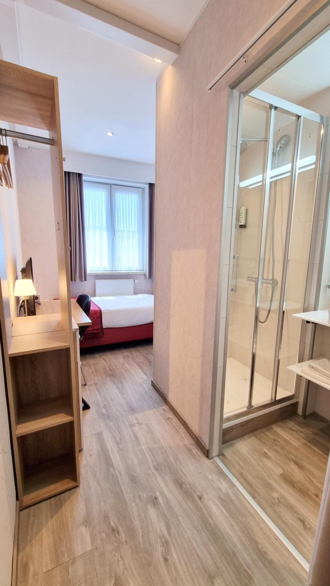 Hotel Cardiff Остенде Номер фото
